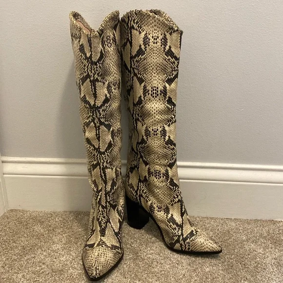 SCHUTZ Shoes Euc Schutz Analeah Animal Print Boots With Gold